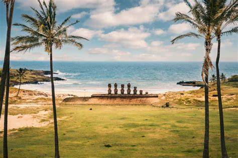playa Anakena y moáis