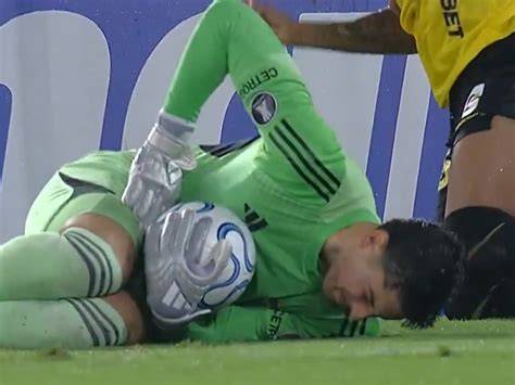 Arquero suplente de Boca llorando