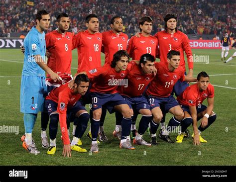 Claudio Bravo Gary Medel Mauricio Isla Chile