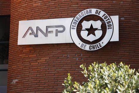 Abogados analizan conflicto de la ANFP