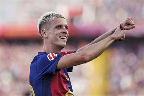 Celebración de Dani Olmo en entrenamiento