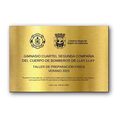 placa conmemorativa inauguración cancha deportiva