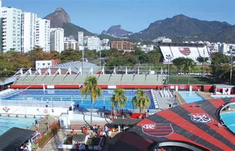 Sede de Flamengo en Gávea junto a la laguna