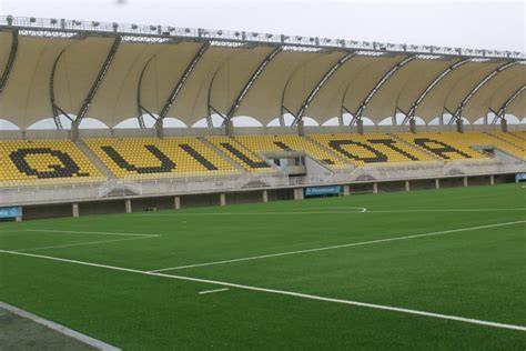 Estadio Lucio Fariña de Quillota durante partido de fútbol