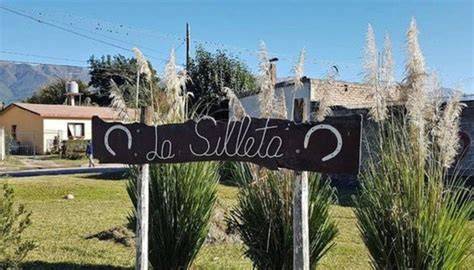 Cancha y sede comunitaria La Silleta Ovalle