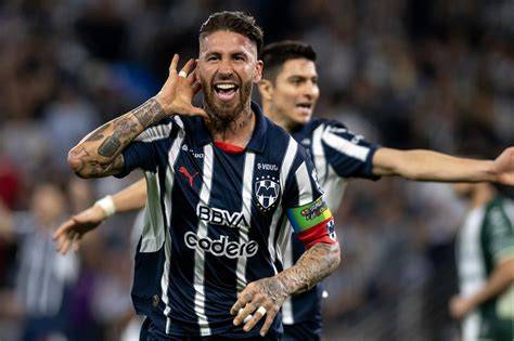 Celebración de Sergio Ramos con gafas