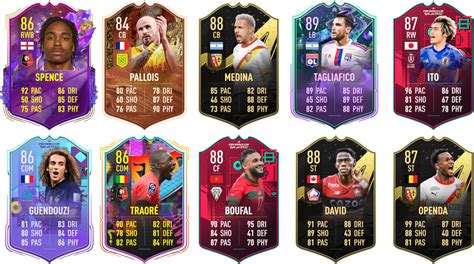 Plantilla FUT Champions con cartas comunes y especiales