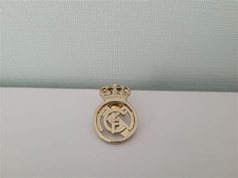 Laureada del Real Madrid insignia con corona de laurel