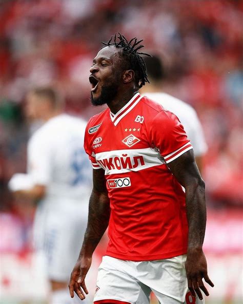 Victor Moses con camiseta del Spartak Moscú