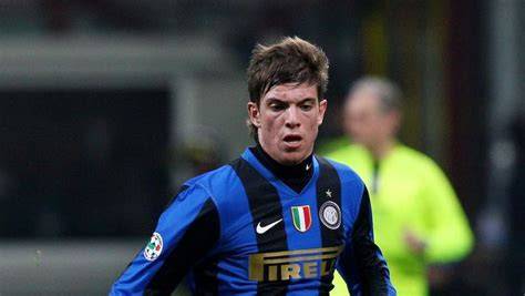 Davide Santon con camiseta del Inter