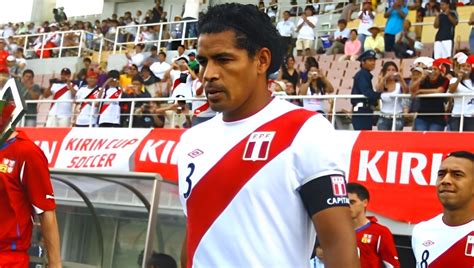 Acasiete con la selección peruana