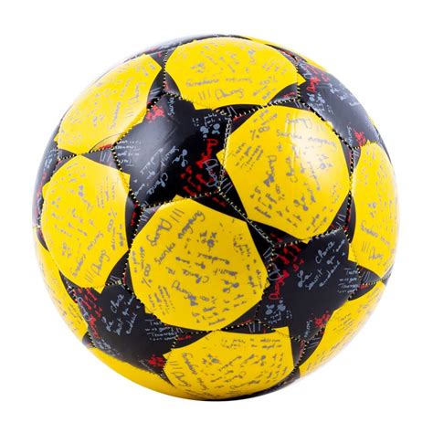 Balón de fútbol amarillo de Pikachu