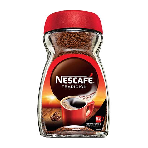 Estante de almacén con café instantáneo