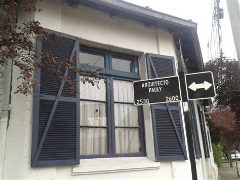 Calle residencial Arquitecto Pauly Providencia