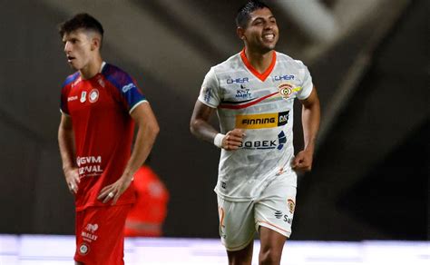 Bairon Monroy celebra doblete ante La Calera