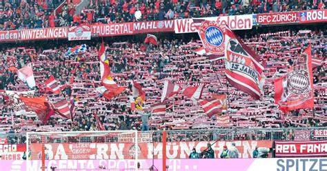 Aficionados del Bayern en el lago Tegern