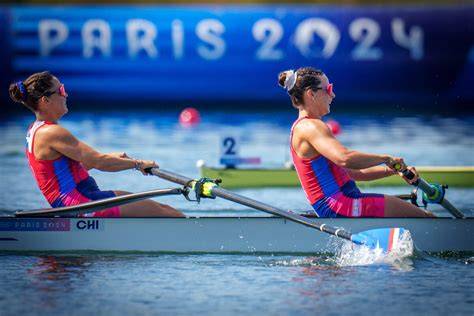 Antonia y Melita Abraham en semifinal de remo