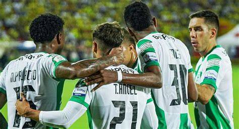 Atlético Huila contra Atlético Nacional en El Campín