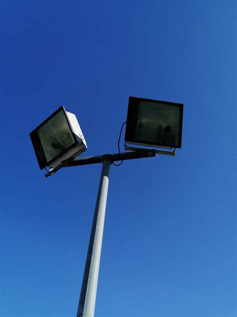 Torres de iluminación cancha fútbol