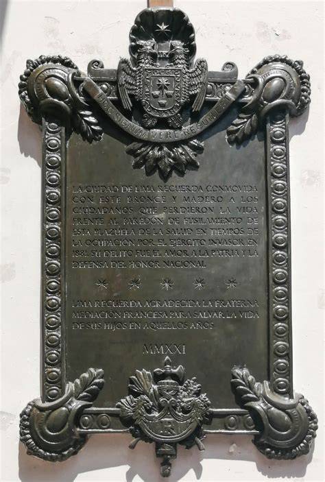Placa conmemorativa de Avenida Claudina Urrutia
