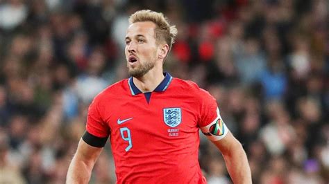 Selección inglesa con cortes undercut