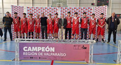 Partido de básquetbol masculino Sub-14