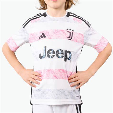 Niños con camisetas Juventus en cumpleaños
