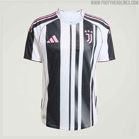 Detalle de rayas y escudo Juventus
