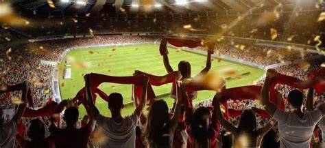 Hinchas de fútbol camino al estadio