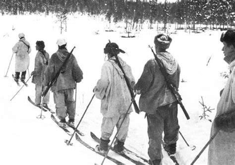 Esquiadores finlandeses en la Guerra de Invierno