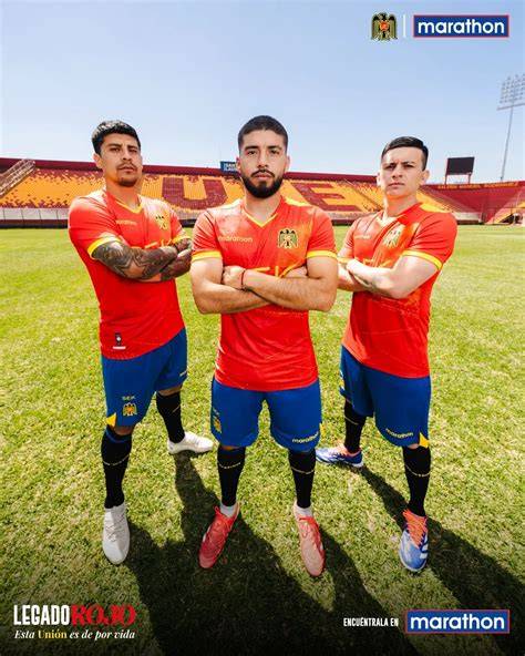 Rafael González con camiseta de Unión Española