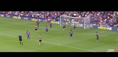 Alexis Sánchez cabezazo contra Crystal Palace