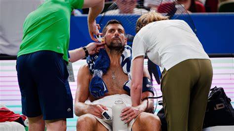 Novak Djokovic durante pausa por calor