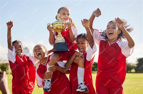 Equipo Garotas em Campo celebrando un título