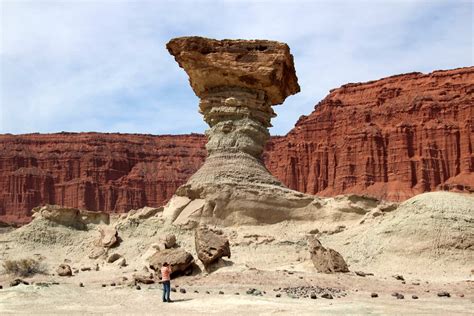 Capas de arenisca y erosión Ischigualasto
