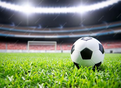 campo de fútbol con balón en esquina