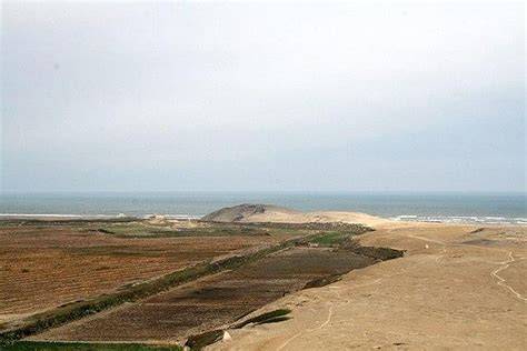 Yacimiento arqueológico Huaca Prieta Perú