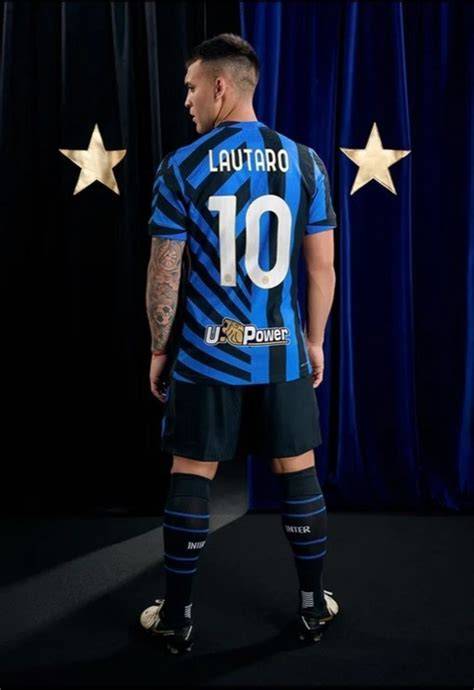 Lautaro Martínez con la camiseta del Inter