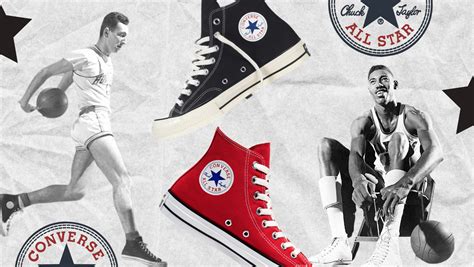Converse Chuck Taylor antiguas en cancha de baloncesto