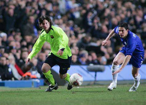 Messi lesionado ante Chelsea 2006