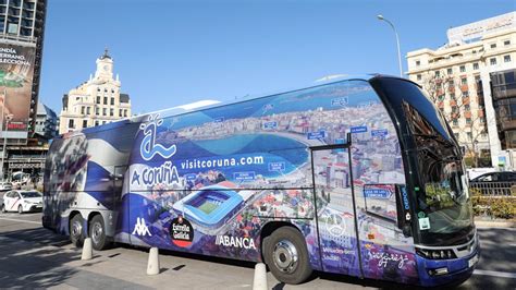 Autobús del Deportivo llega a Abanca Riazor
