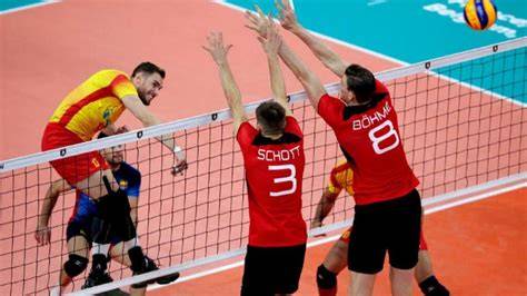 Finta del atacante exterior voleibol