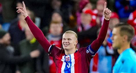 Haaland celebra gol ante Mónaco