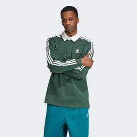 Hombre calvo con polera de rugby retro