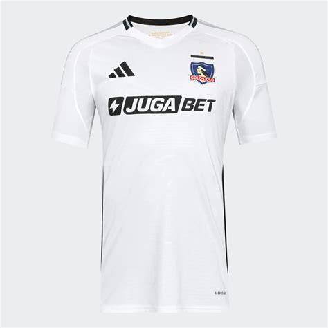 Colo Colo presenta camiseta Adidas 2025