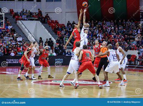 partido de baloncesto en Polonia