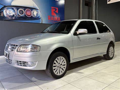 Volkswagen Gol usado estacionado en Paraná
