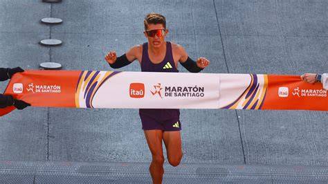 Podio femenino Maratón de Santiago