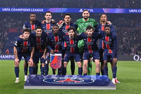 Jugadores del PSG entrenando antes de la final