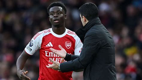 Alex Song con el Arsenal en Premier League